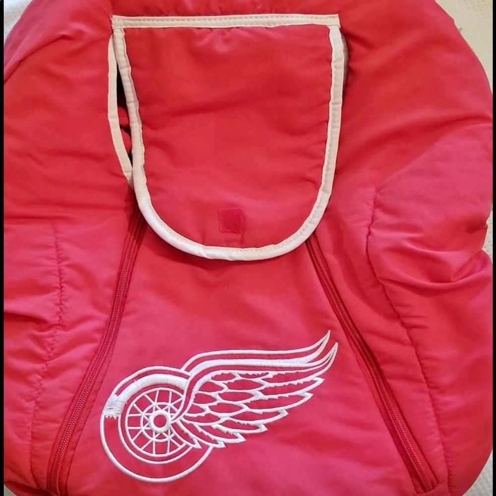 Detroit Red Wings infant car seat cover